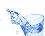 glass of water splashing
